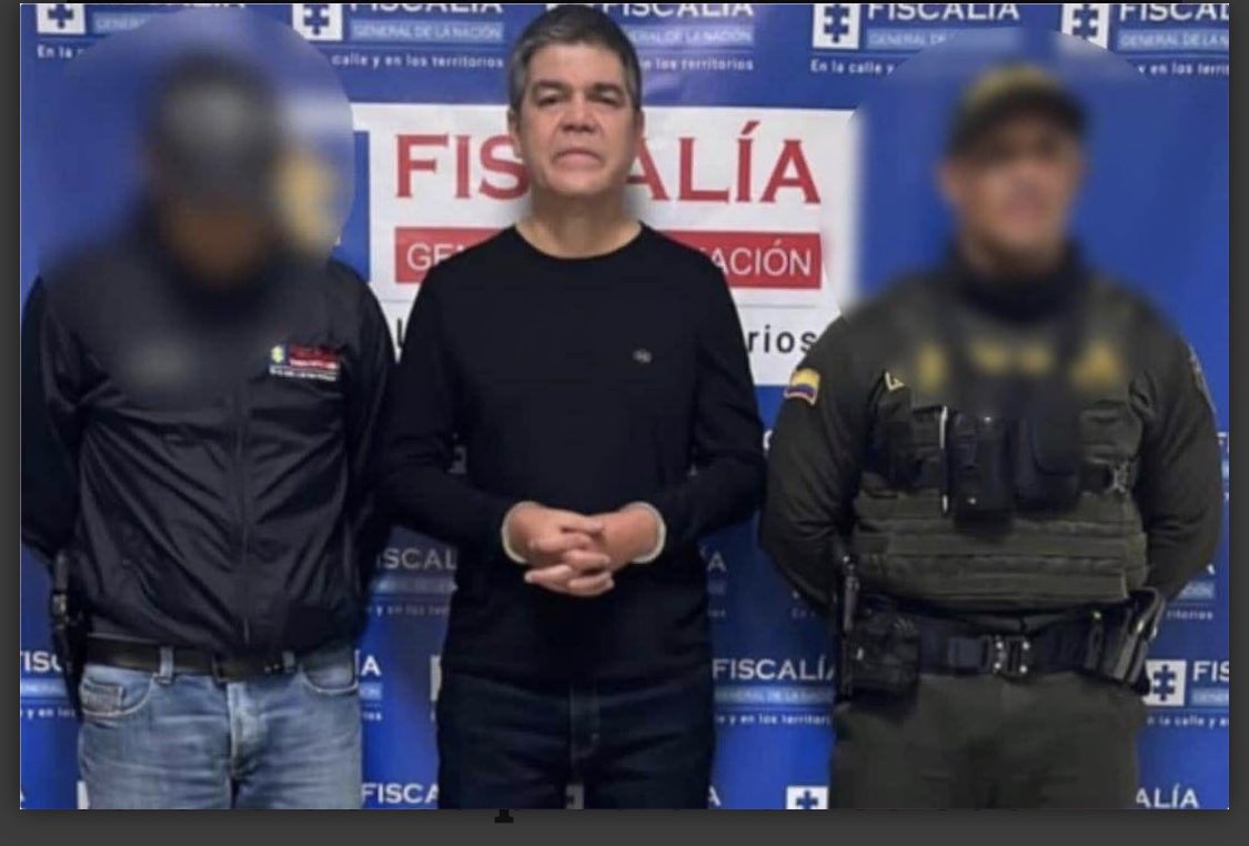 Él es EL ÚNICO CULPABLE del feminicidio de Luz Mery. 

No la víctima, ni su familia, ni sus amigos.

ÉL ⬇️