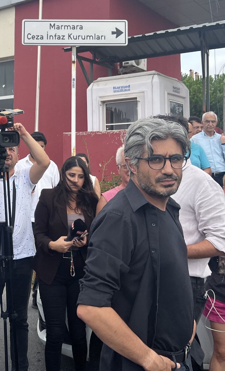 timursoykan's tweet photo. Barış Pehlivan, sadece gazetecilik yaptığı için 5. kez cezaevine girdi. Bu iktidarın utancı olarak hep hatırlanacak. https://t.co/PVaXSUPgan