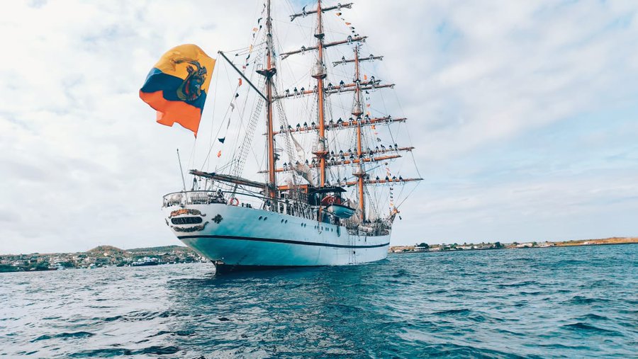 httpspbstwimgcommediaF3lAP9Va8AAtUQNformatjpgname900x900