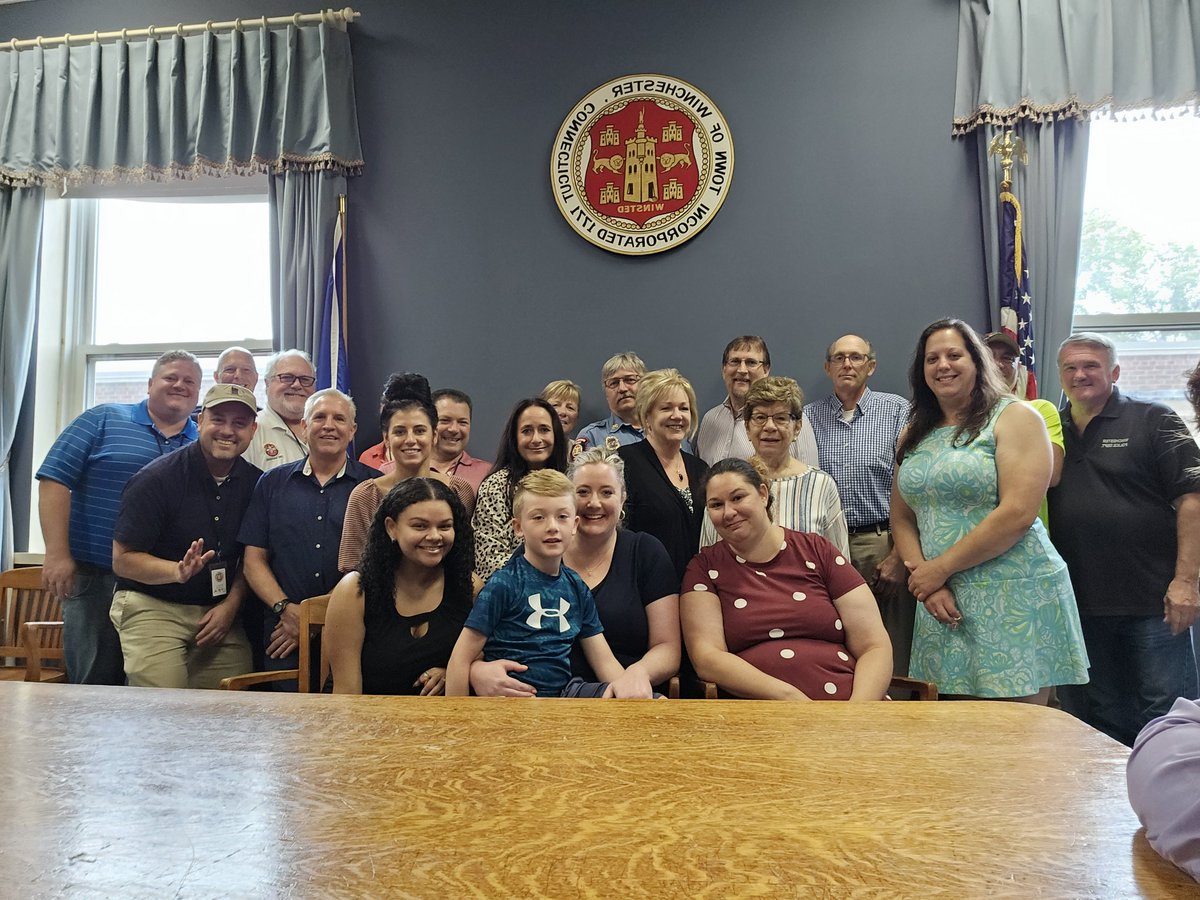 Winchester_CT's tweet photo. It's #CityHallSelfieDay! 

Today, we recognize the men and women of the Town of Winchester's staff that have dedicated their professional lives to public service and to our community!

#CityHallSelfie #TownHallSelfie #TownHallSelfieDay #LocalGov #WinchesterCT #WinstedCT https://t.co/CZTsqlbKaP