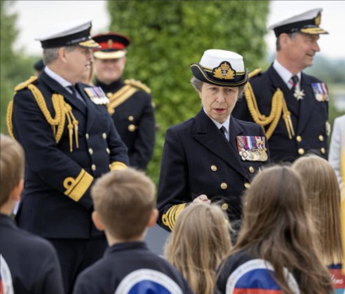 Happy Birthday HRH Princess Anne! Remember when you heard us sing two years ago at the @Nat_Mem_Arb for #ArmedForcesDay?...Imagine our beautiful voices singing 🎶Happy Birthday🎶 for you today! 🎂