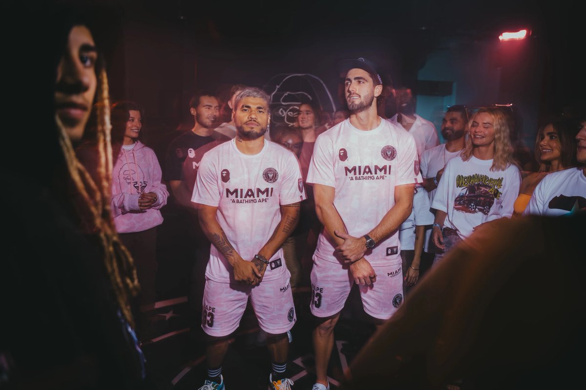 SoleCalendar's tweet photo. 🗓️8/19 Limited Edition BAPE® x Inter Miami CF Collection
#bape #intermiami #messi #solecal https://t.co/hTFr0SV7TU