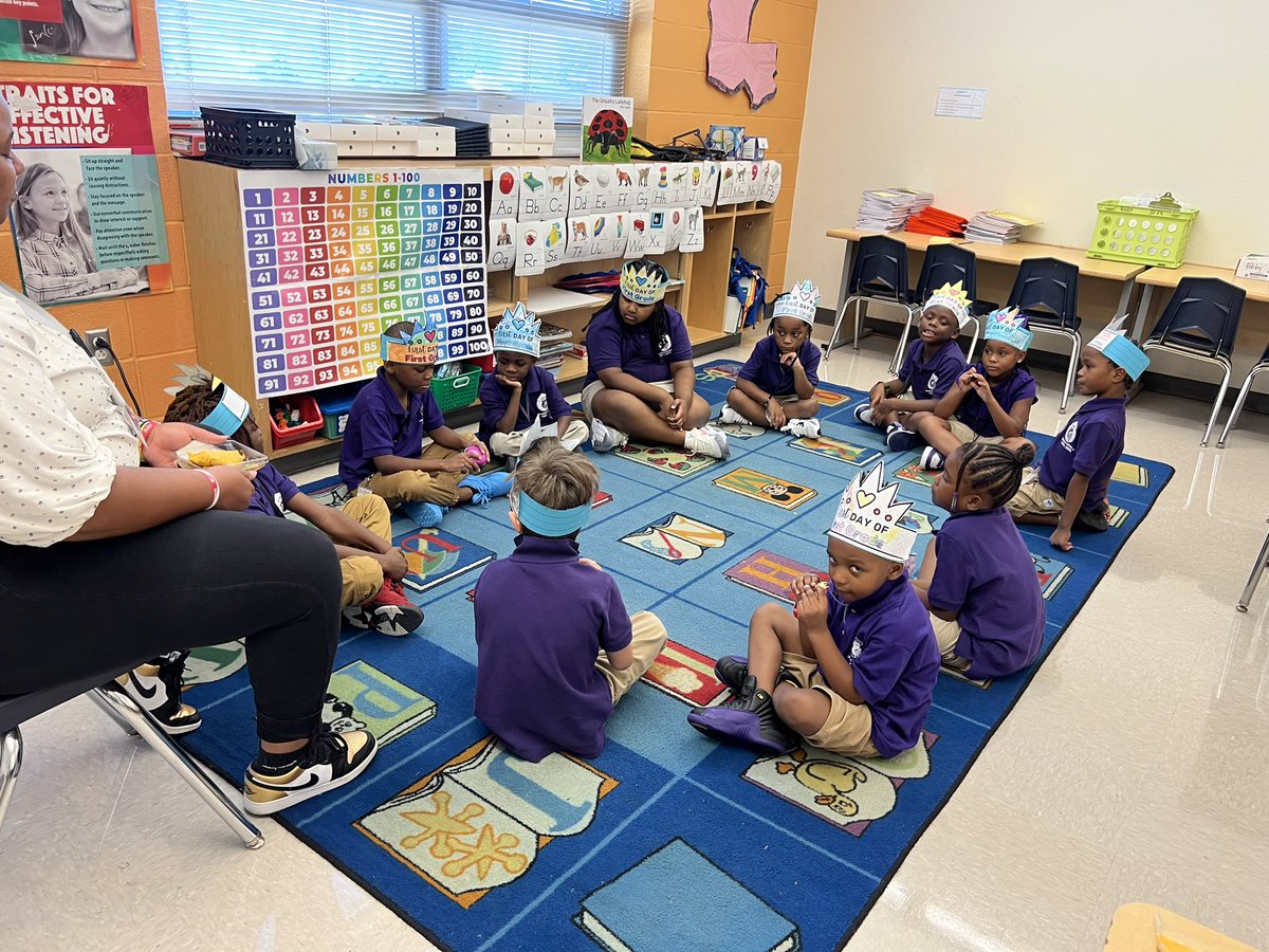 CalixtoCourtney's tweet photo. The 1st grade students in Ms. Fobbs’s class took turns sharing about themselves using their talking stick on the first day of school! @LANschools @LAJohnTWhite #leadershipacademynetwork #allinwithLAN #leadwithLAN #teachwithLAN #fwisdfirstday #backtoschool #fwisd https://t.co/q2bkvgUarf