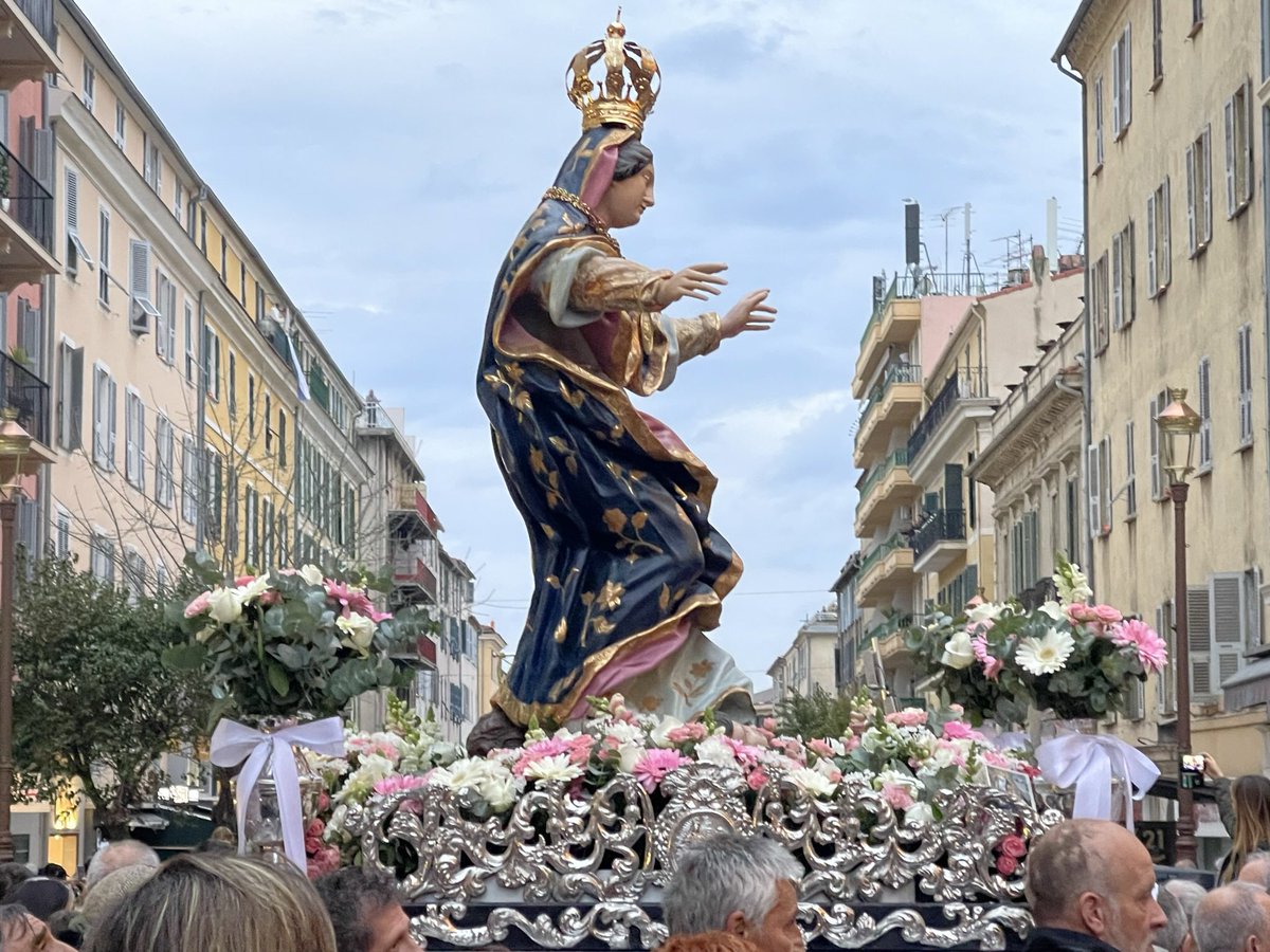 kallistesempre's tweet photo. Bona festa https://t.co/Gl2ettNPUg