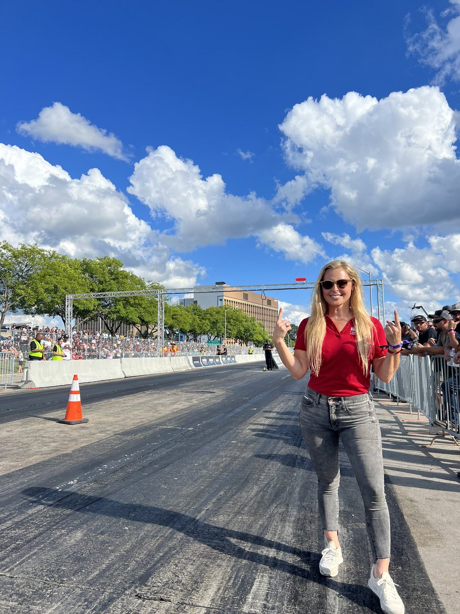 #RoadKillNights kicked so much ass this year in the streets of downtown Pontiac 👏👏 #dragracing #streetlegalracing #woodwardave