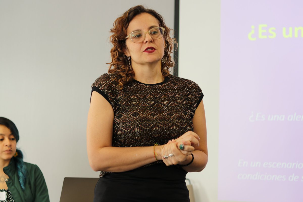ideaspaz's tweet photo. Es necesario entender qué está sucediendo en los territorios de Colombia 🇨🇴 con la recesión del mercado de la coca y cómo deben las políticas públicas responder a estas nuevas dinámicas.

¡Conectando ideas generamos cambios para la paz!
+ en https://t.co/hwhJG2effu https://t.co/iSRBZGoyoH