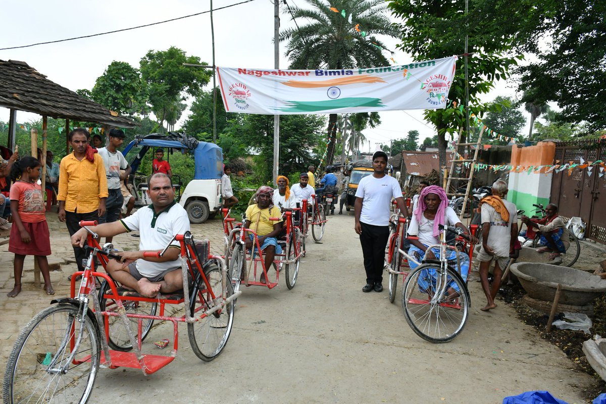 Manishactor2's tweet photo. On The Occasion Of 15 August Distribute 7 Tricycle in Rural Area's
@Nageshwarfound2
#ManishGupta #Saayam #NageshwarBimlaFoundation #HelpEveryone
https://t.co/v1izhg9WBr https://t.co/lql7Dxyv4L