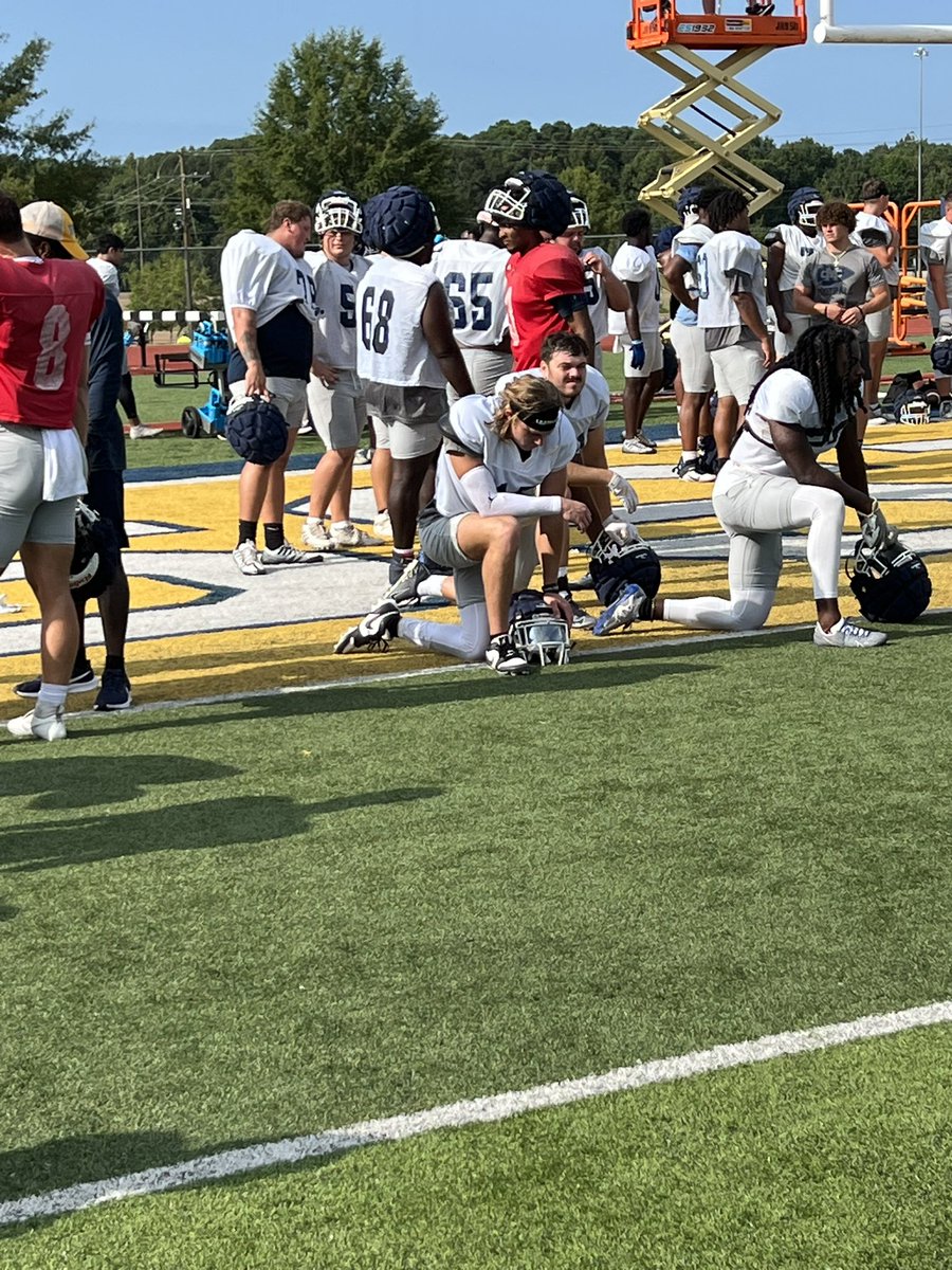 It’s a good day to be <a href="/GoChoctaws_FB/">Mississippi College Football</a> ! 💛💙<a href="/CoachJBland/">John Bland</a> <a href="/coachtbgilbert/">Tony Gilbert</a> <a href="/CoachBlack22/">Miguel Black</a> <a href="/CoachRasMC/">Paul Rasmussen</a>