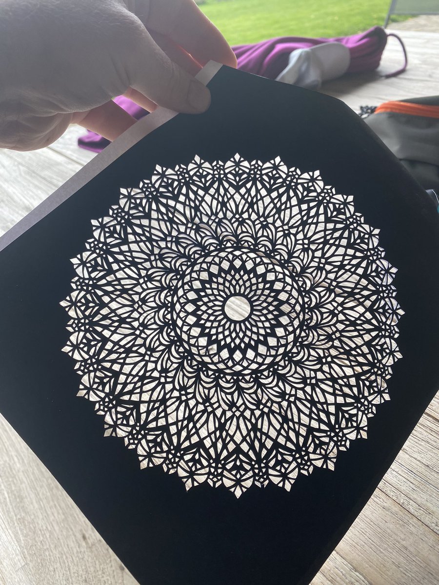 ChartamArt's tweet photo. Finished and ready to mount and frame. #schrenschnitte #papercutting #papercut https://t.co/HeFDS67uis