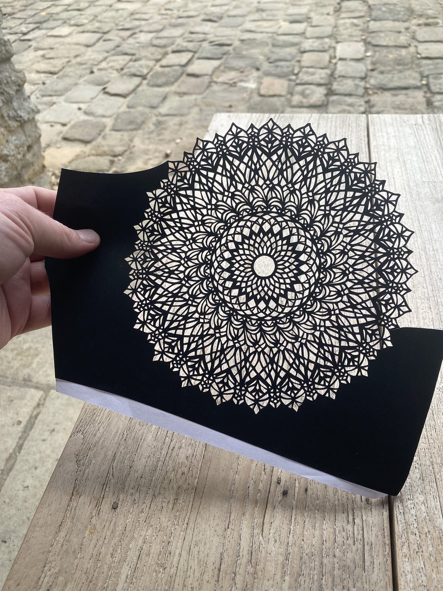 ChartamArt's tweet photo. Finished and ready to mount and frame. #schrenschnitte #papercutting #papercut https://t.co/HeFDS67uis