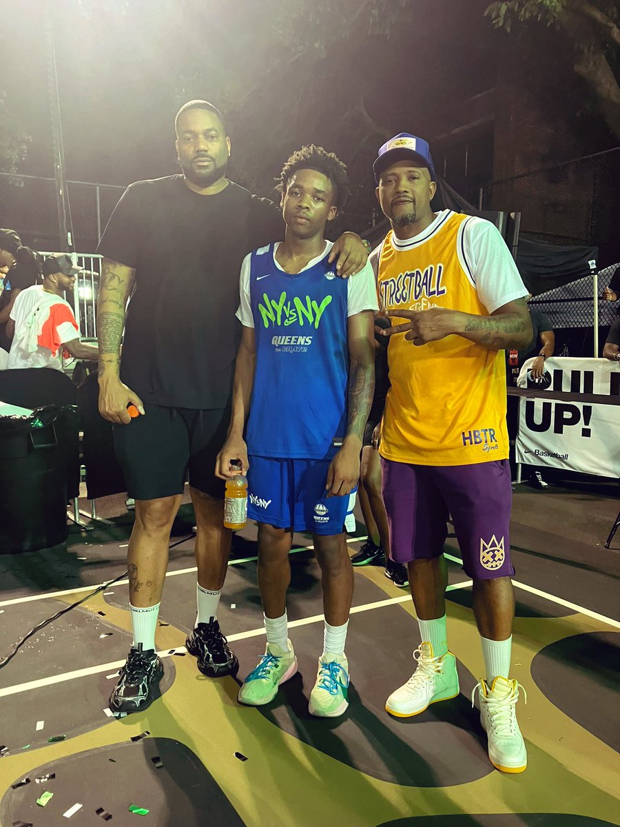 ButtaButtaWorld's tweet photo. @JoggersAndSatay HEโS HIM, IDC WHAT NO ONE SAYS IโM A FAN OF @NigelRJames1 CONTINUE TO FLAME THEM IN THIS COLD WORLD OF BASKETBALL!! THEY WILL LOVE YOU THEN HATE YOU THEN LOVE YOU AGAIN!๐ฏ๐ฝ๐๐ช๐ฝ๐๐ฝ๐ค๐ฝ๐๐ซก #StreetsFirstAPPROVED #ButtaNeverForgets https://t.co/GpiJdbijXb