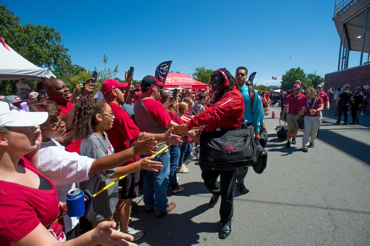 RazorbackFB tweet picture