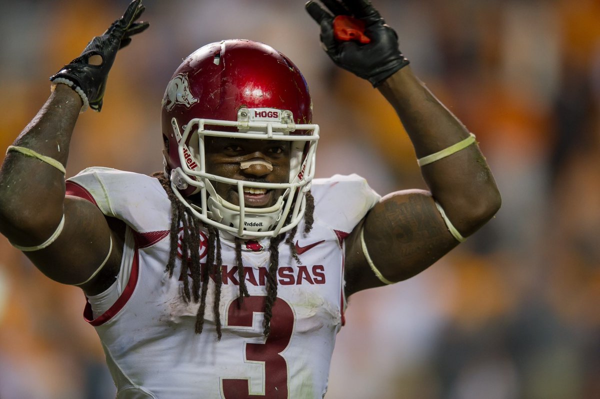 RazorbackFB's tweet photo. Love you, Budda ❤️ https://t.co/UxXeAlIcxf