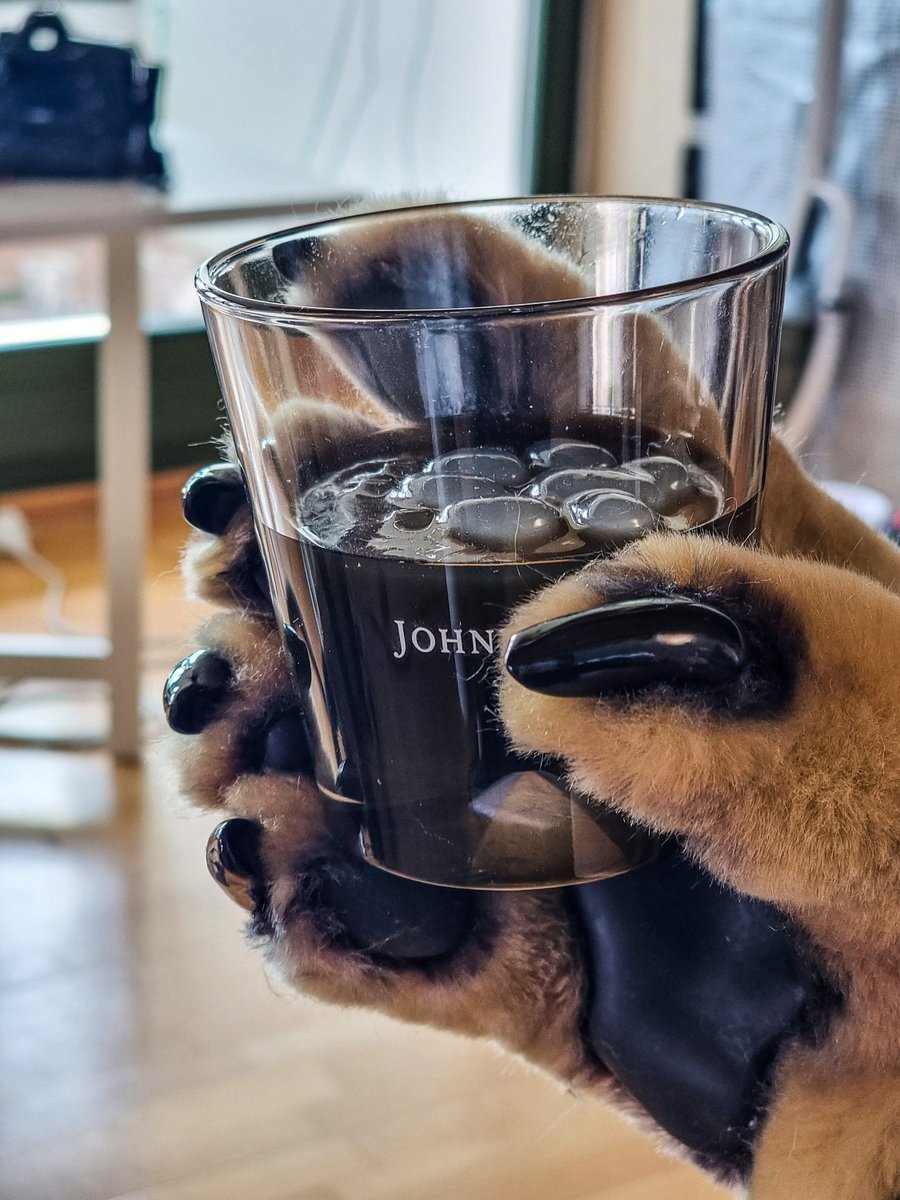 #Fursuit Auction

We are selling this Doberman partial

Can be paid and picked up at #Eurofurence 
Internat. shipping available

Auction ends 30.08 8PM CET

Further info: tinyurl.com/4frtrn6w
Bidsheet: tinyurl.com/nhe7xa5p

Every RT has a chance to win a set of paw molds!