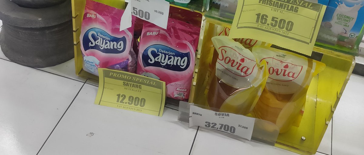 El_pada's tweet photo. Kukira kamu jual mahal
Ternyata lagi diobral

Soviaa oh soviaaa https://t.co/kMjm3sUPVi