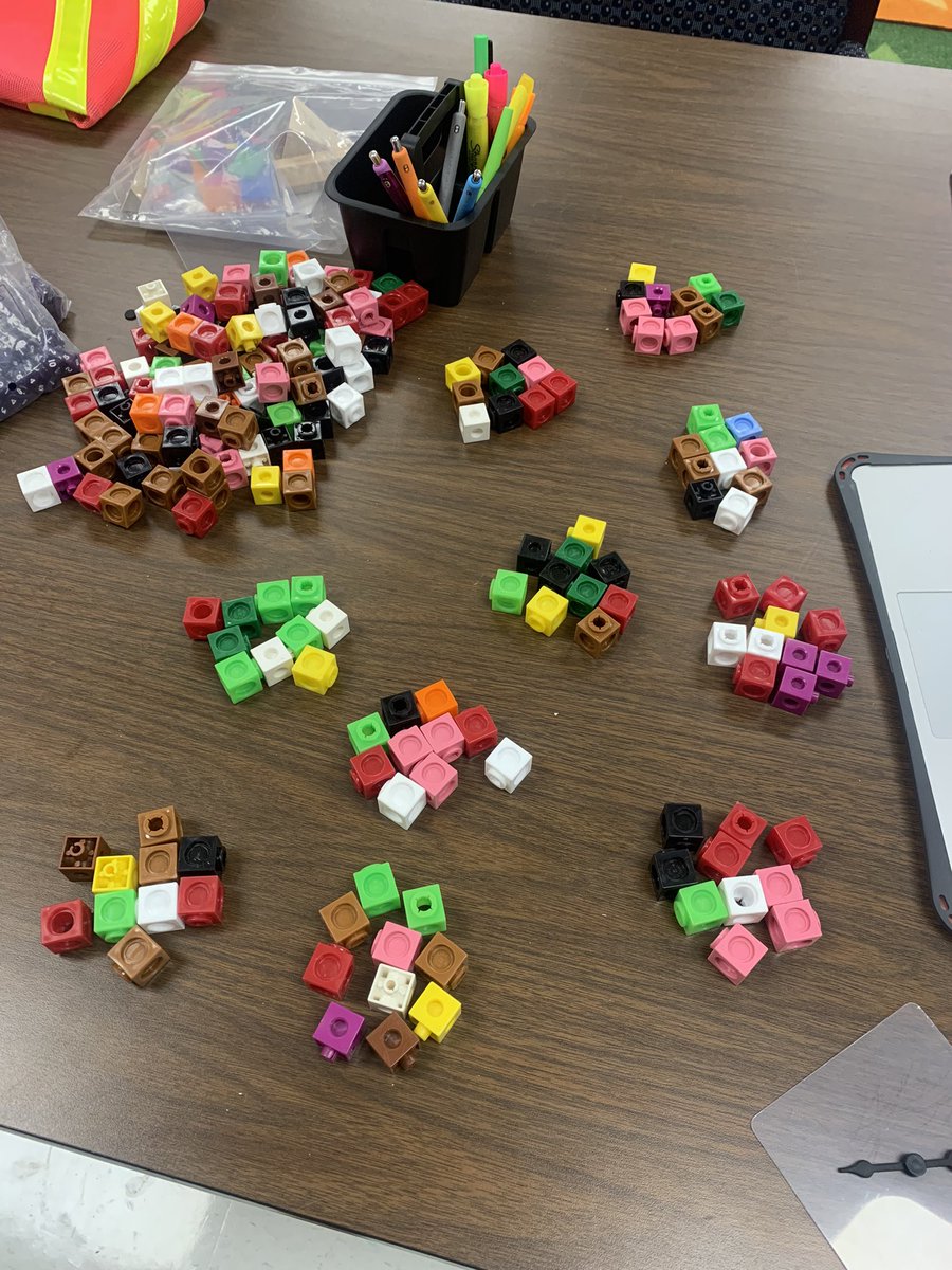 MrBrooksFaison's tweet photo. Having fun counting a collection of snap cubes. First, I made groups of 10. Then, I combined the groups of 10 into groups of 50. Finally, I combined my groups of 50 to make groups of 100. I found out I have 200 snap cubes. #countingcollections #mathematician @OGElementary https://t.co/wU1CKEMxs3