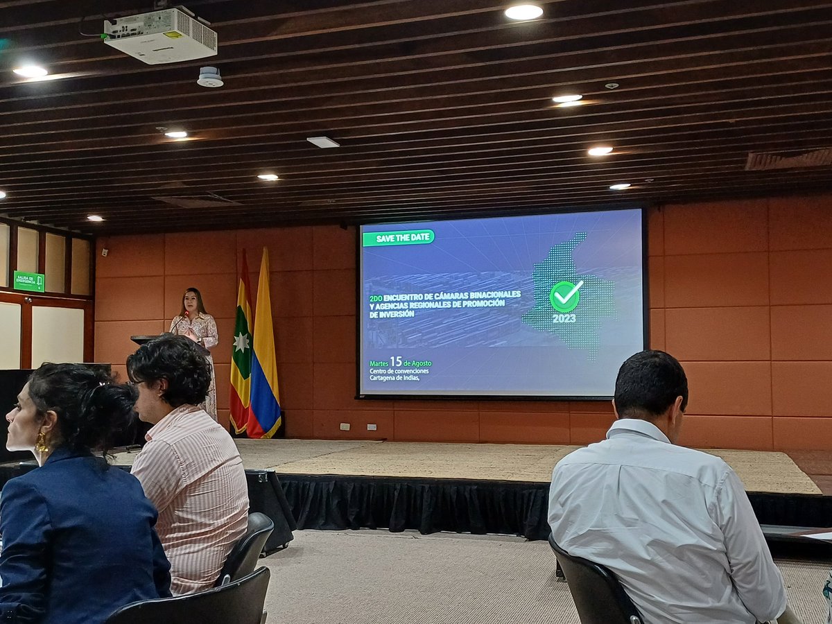 JSusanaMeza's tweet photo. Arrancamos el segundo encuentro de cámaras binacionales, #RedInvest y @MincomercioCo https://t.co/SgexOmuToA