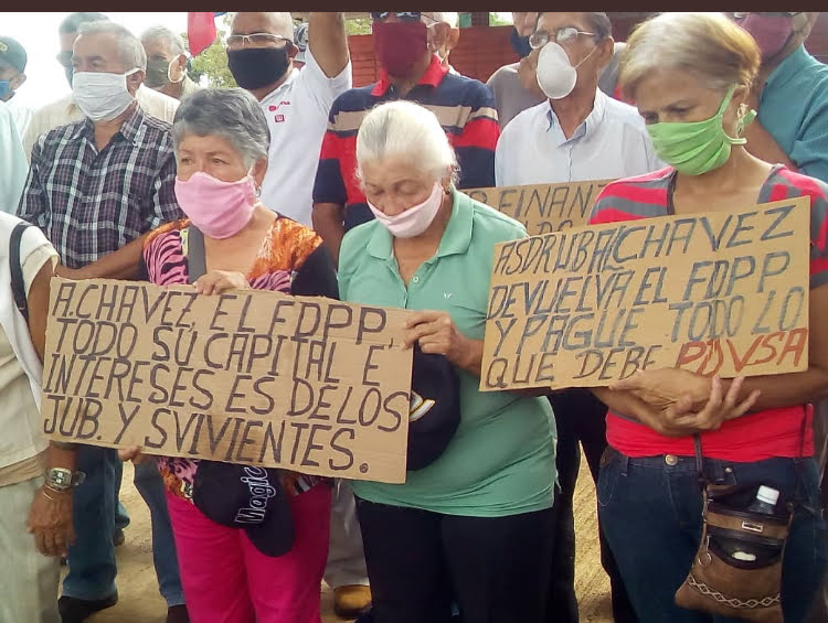 rreymi's tweet photo. @TellecheaRuiz @CGRVenezuela @onuvenezuela @Rampolla_UN @sumariuminfo @NTN24 @KarimKhanQC @TSJ_Venezuela @MinpublicoVEN @volker_turk Mr. Tellechea, #pdvsa elderly ex workers claim their Pension Funds to receive at least $660 per month. $3500 billions dollars taken as a loan https://t.co/ZNZgl2YM9V
