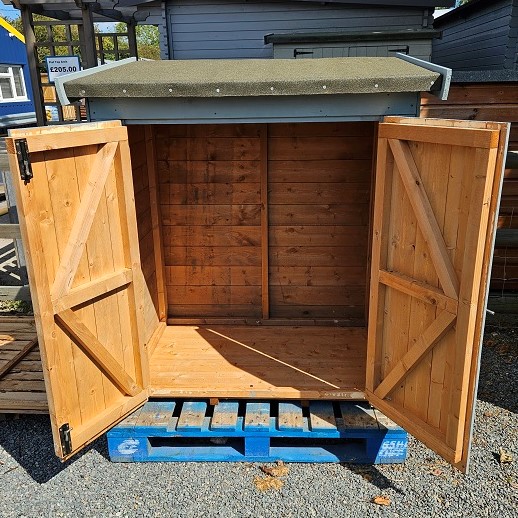 lemonfencing's tweet image. This sale Clutterbox we have in stock is assembled and ready to go! The outside has been painted in Royal Exterior Mendip Mist. Only £300! Collect from our Rochford branch or opt for delivery at an extra cost. Only 1 available! Hurry! #Clutterbox #Compactstorageunit