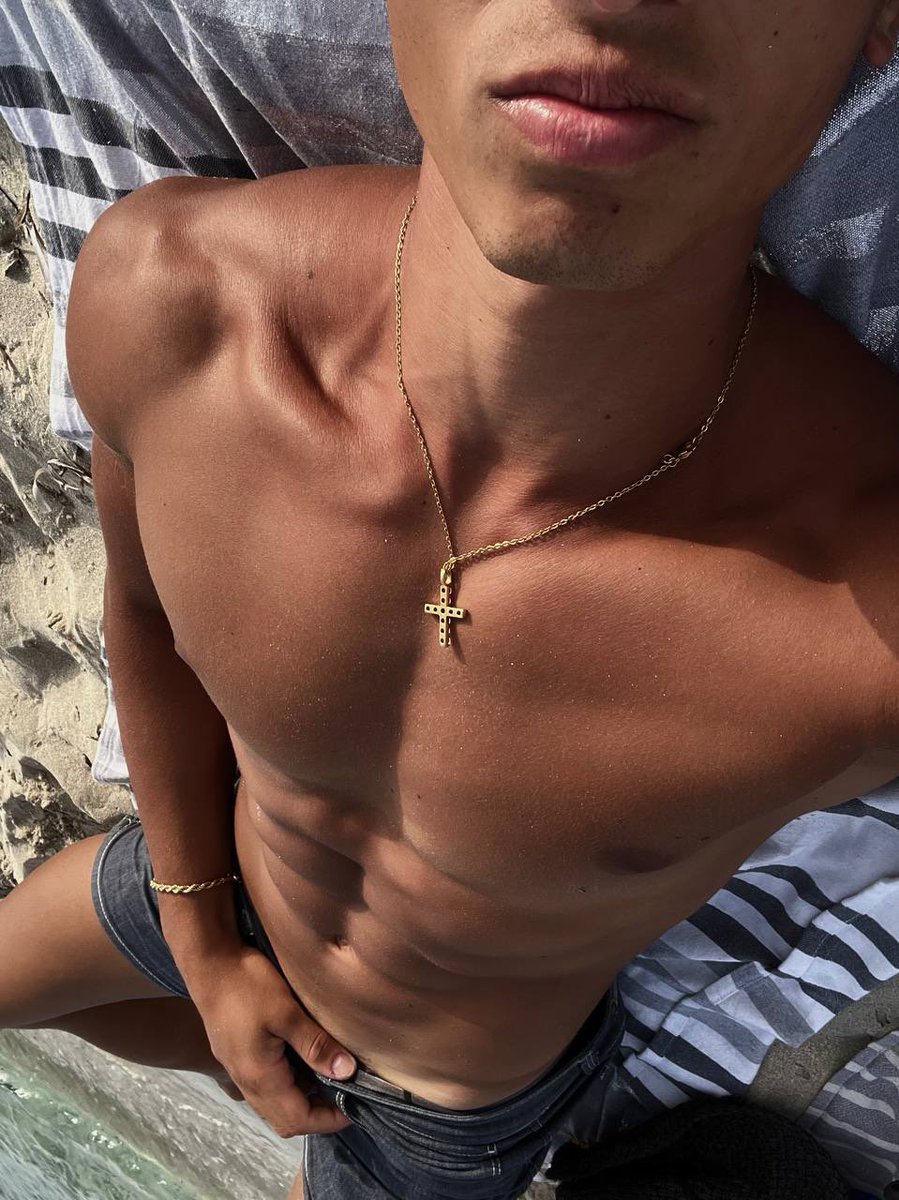 🛎️ Approaching me for the first time maybe is weighing heavily on your mind. That extra jolt of courage is very needed in the moment. 🤤

🚨But, once you summon the strength and let yourself finally feel it, it’s an amazing moment. You’ll have to prepare yourself for the damage