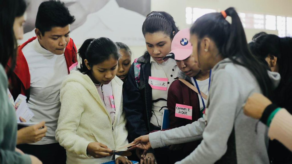 ONUBolivia's tweet photo. #Chiquitanía | 150 Jóvenes 🇧🇴 fueron parte del “1er encuentro de juventud chiquitana por la #SeguridadHumana”, listas y listos para impulsar la #Agenda2030 y los #ODS. 

Esta actividad es impulsada en el marco del Programa Conjunto entre @ONUHabitatBOL, @OITAndina y @UNESCO_es 🇺🇳 https://t.co/eK1cwsygFa