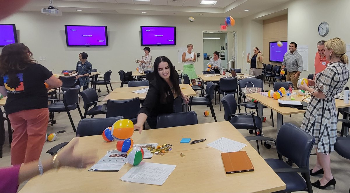 WalterinDC's tweet photo. We asked our #ASCDELMeetup presenters to make it interactive and @DrMariaP_Testa did not disappoint! #ASCDAffiliates #ASCDEdChamps #ASCDConnectedCommunities #ASCDEmergingLeaders #ASCDProfessionalInterestCommunities #ASCDStudentChapters https://t.co/LJxVd7ZnPS