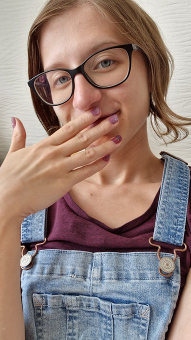 I got myself some stuff to start doing my nails and I'm just so excited :3 pure joy lol https://t.co