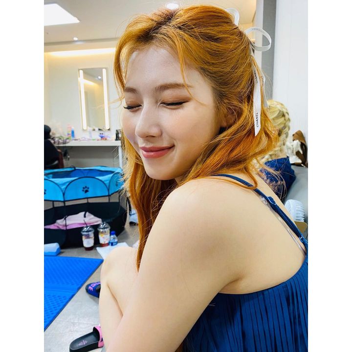 holuu, kiero amigasss
soy once y baby-fearnot pero escucho un poco de td mientras sean gg y stray kids
mi ult es sana y es mía mía mia
tengo 15 
soy d argentina
t interactup todooo

PUEDEM DAR RT PORFI