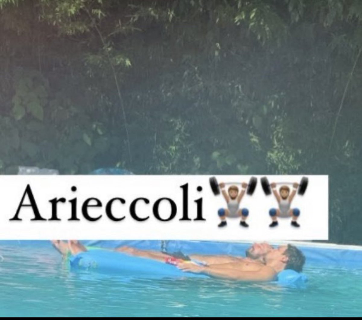 Laverda59395895's tweet photo. @OrianaGMarzoli il tuo ex Dani si dimentica di te con l'amico che non ti ama 
@michela_dalmoro y  Nico non vogliono Dani con Oriana #oriele https://t.co/bZDUwPSaBo