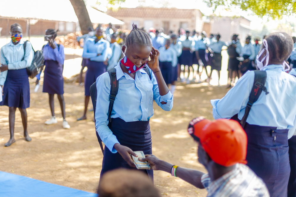 GirlsEdSS's tweet photo. #GESS2 #CashTransfers have now reached > 1 million girls in #SouthSudan!

Milestone made possible by #GESS donor support 🇬🇧🇨🇦🇪🇺🇺🇸🇸🇪 &amp; efforts of our dedicated team working in very challenging environments to reach all eligible girls.

Read more👇
https://t.co/iUSAKjSSdq https://t.co/h2OSOaT7WV
