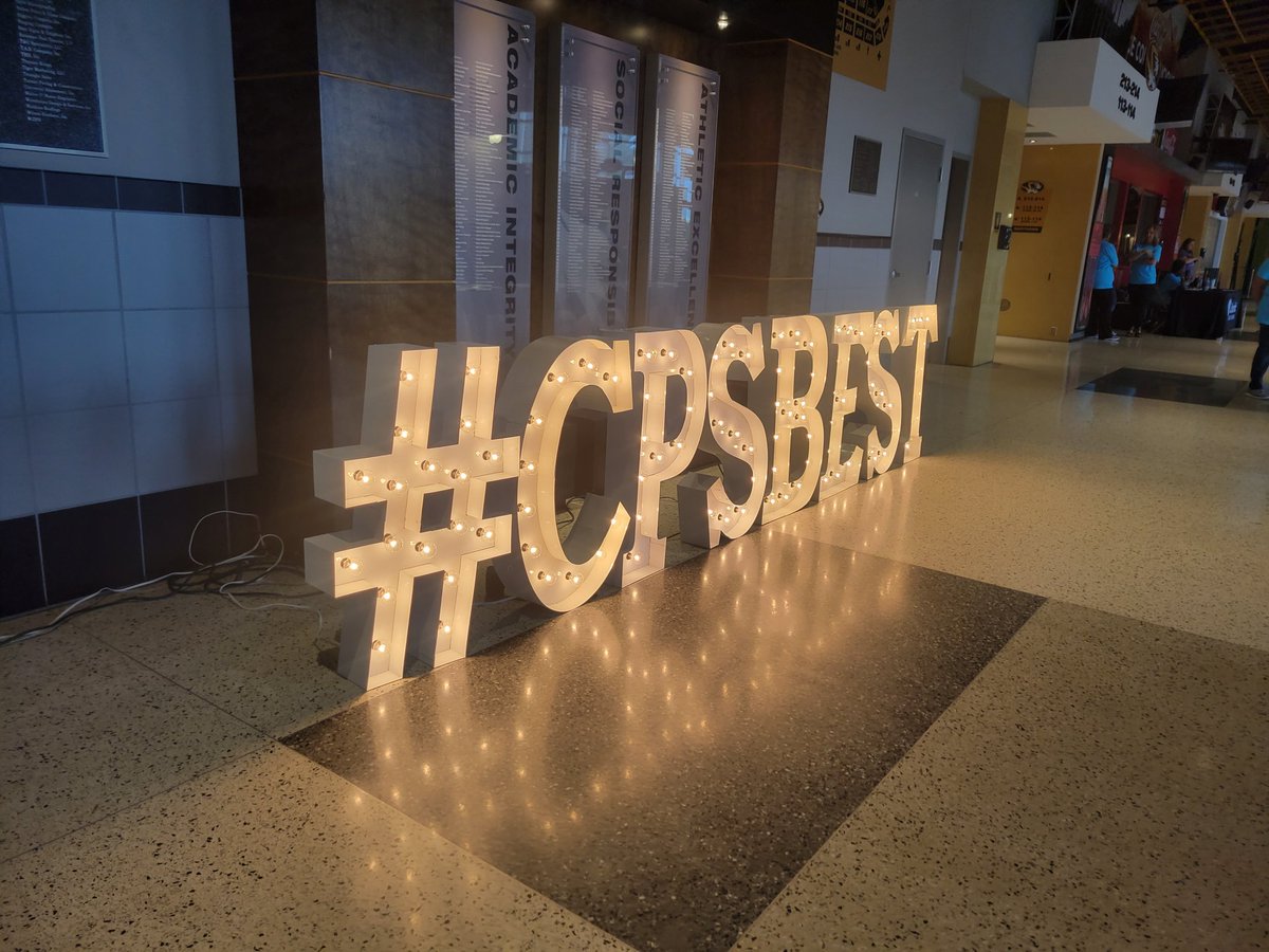 TeachWithNikki's tweet image. Welcome back! #CPSBest