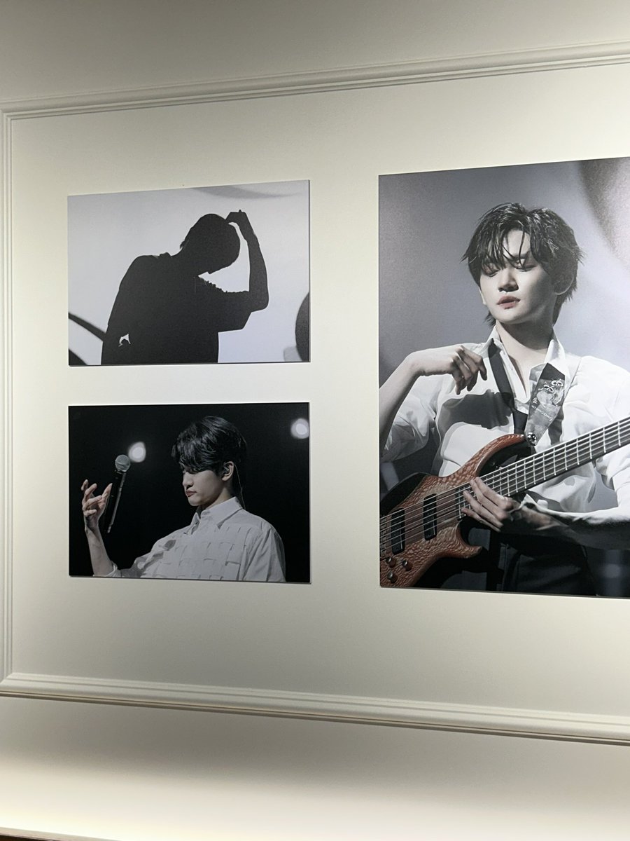 s_hyun_0408's tweet photo. 분위기도 너무 좋고 이뻤어요!!!! 특히 액자에 있던 원상이가 너무 귀여웠습니당🥺 럭드 상품도 이쁜거 진짜 많았던것 같아요 !!

#오뉴월에_피어난_여름밤의_꿈
#원상이로_물들여진_찬란한_순간들 https://t.co/PwJ0OaTo7M