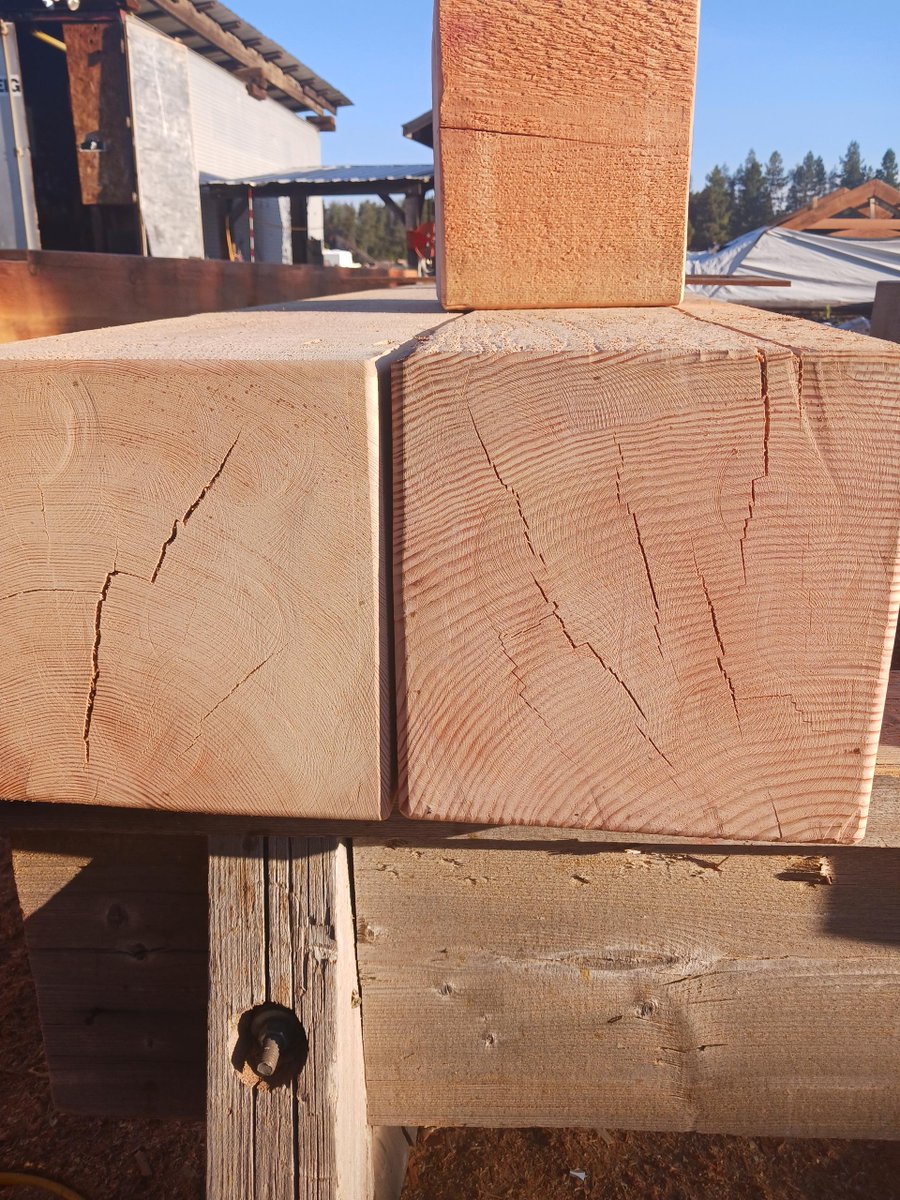 logs_big's tweet photo. ❤️Beaming in Fresno❤️
#innovativematerials #InnovativeBuilding #innovativebuilding #architects #builders #Contractors #contractors #developers https://t.co/GcKbOd3oBO