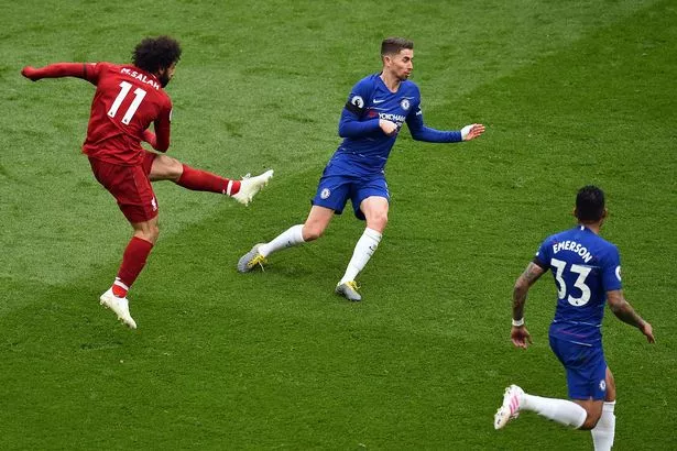 a5medv's tweet photo. كلنا نعرف أن أي لاعب يختار تشيلسي يكون بسبب المال، لا ملعبهم تاريخي ولا ناديهم جذاب ولا مدربيهم توب.

صدعونا بسحب اللاعبين على ليفربول وكلنا نعرف ان السبب هو الرواتب الجنونية

ثريد | أهم اللاعبين سحبوا على تشيلسي لأجل ليفربول.. تشيلسي قزم أمام ليفربول. https://t.co/6vKK4XqSOD