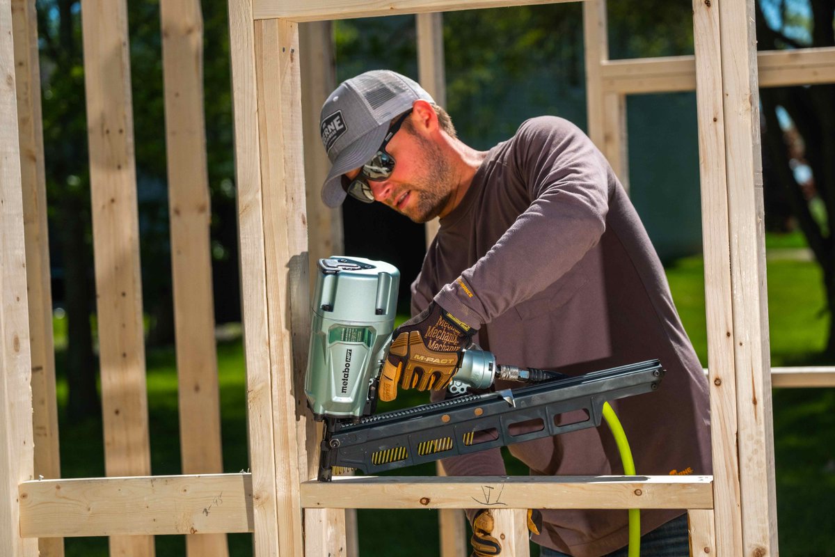 MetaboHPT's tweet photo. From framing, roofing, siding to finish and any specialty in between, we have you covered. Ranked the Pro Preferred Nailers for 9 years running, you can trust in Metabo HPT.
#MetaboHPT #GreenMeansGO #ProPreferred #DurabilityFirst #Tools #ToolsOfTheTrade #RespectTheTrades https://t.co/OywgCm9Rqw