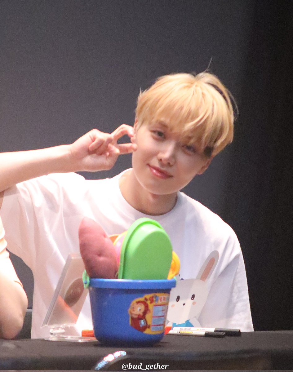 bud_gether's tweet photo. 영원한 우리의 리더 재윤아 생일축하해❣️

#BabyPeach_JAEYUN_Birthday
#포근포근_달콤한_재윤이의_생일날 https://t.co/1WAldyKD0X