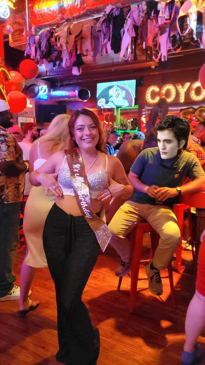 This is the bra of a killer, Bella🧛🏻✨