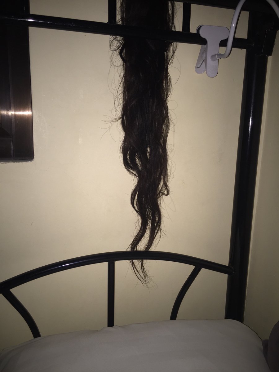 altheajpm's tweet photo. tangina pa’no ko babalik sa paghiga ko nito, lord HUHUHU yung takot ko putangina 😭😭 ayoko na mag dorm aAAaaa https://t.co/ztS1vMH0CE