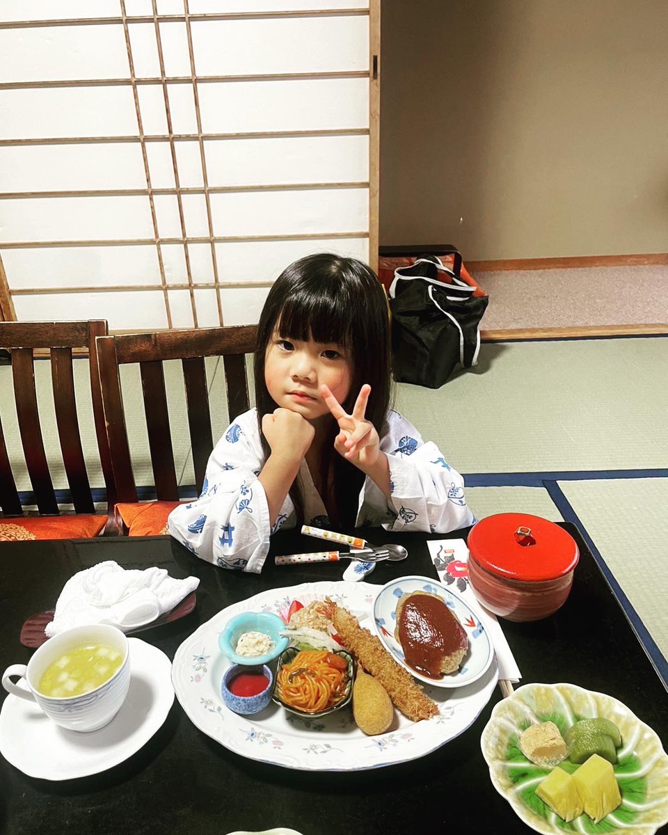 chr_04050's tweet photo. 只今、寝言でやった！やった！と
言っていた3歳娘。2人目産まれて初の
伊豆旅行は最高でした🍋💚 https://t.co/rKZ8fnCIQd