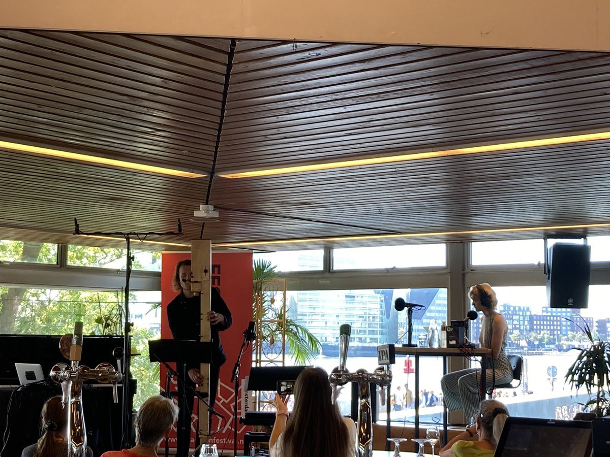 Jane van Laar tweet media