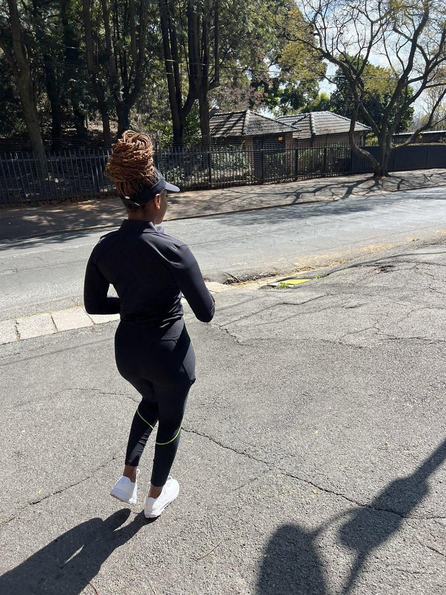 Nthabiseng_D's tweet photo. Weekend fun in the sun with a refreshing take on what my friends palate tastes like. 

#ItsALitestyle #CastleLite https://t.co/bRlKdQMqH1