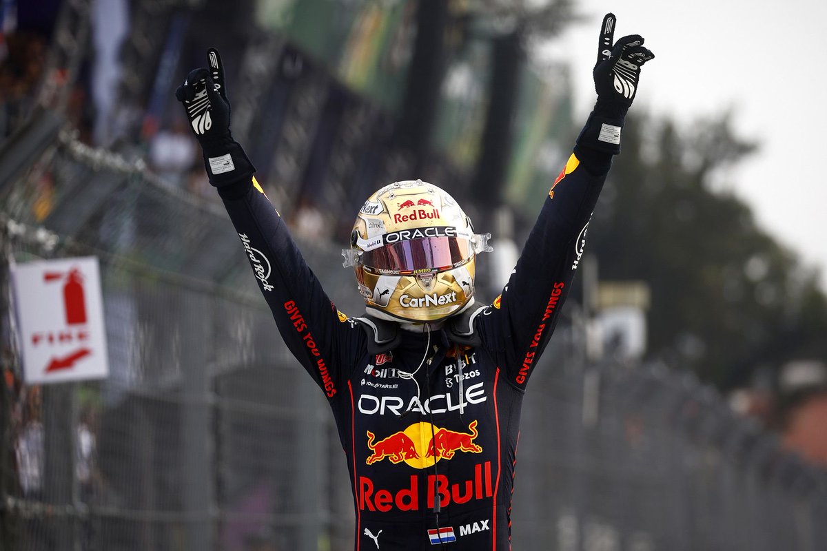 FastestPitStop's tweet photo. Zak Brown:

"If [Red Bull] had two Sergios in the car, with all due respect, this championship would kind of be wide open."

"As much as Red Bull's killing everyone right now... it's really Max is killing everyone right now."

"That Max, Red Bull combination is just unbeatable at the moment and Max and the team isn't making any mistakes."

#F1