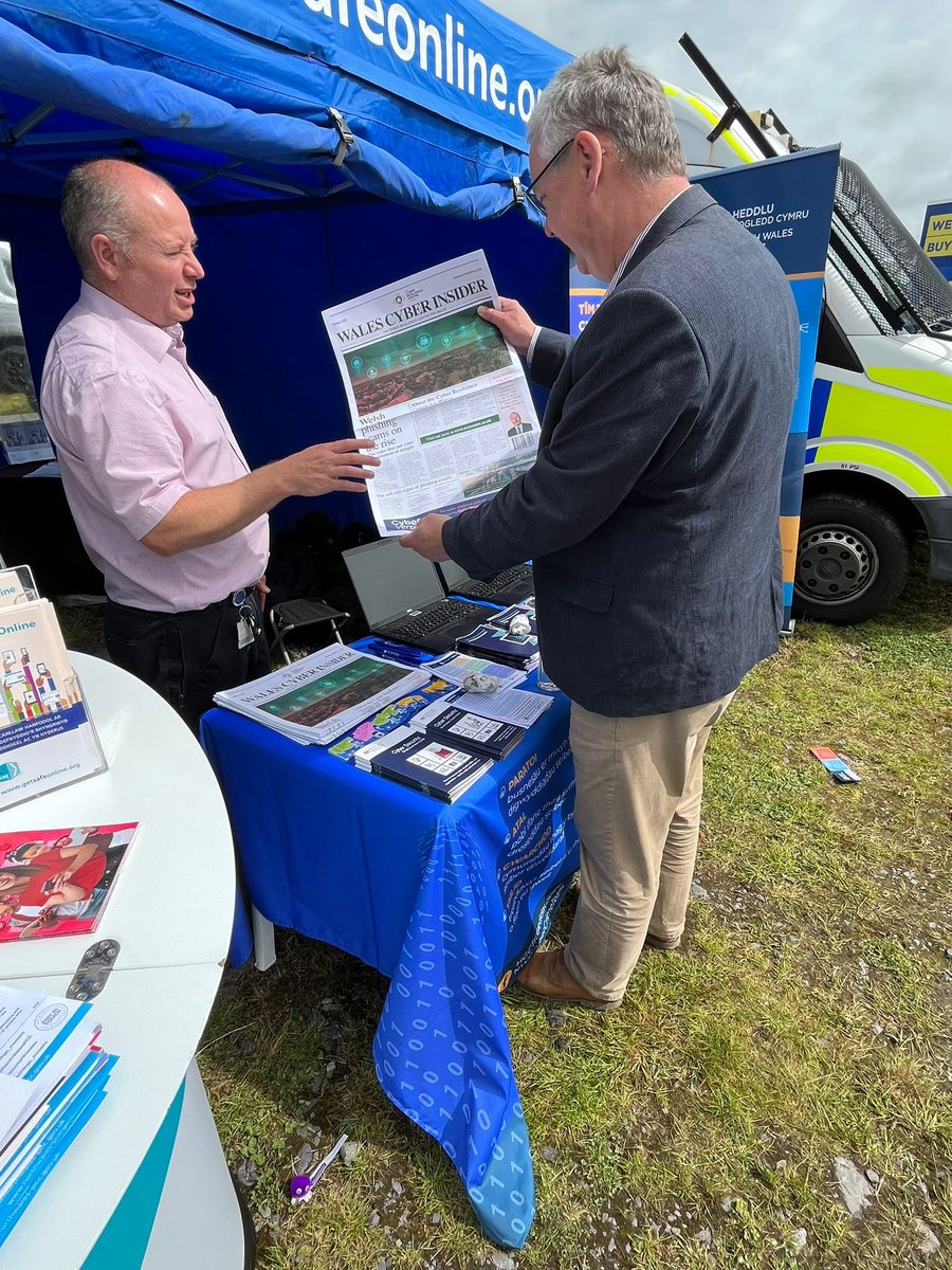 FSBNorthWales's tweet photo. Well, it’s been a busy day at #SioeMon but still time to read a newspaper! @NorthWalesCyber @CRCWales @NWPolice #cybercrime https://t.co/z8pGTcKDCe