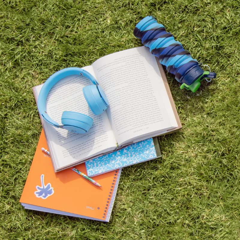 amazon's tweet photo. Discover your cheat sheet for Back to school. Shop 4+ star school finds on Amazon.