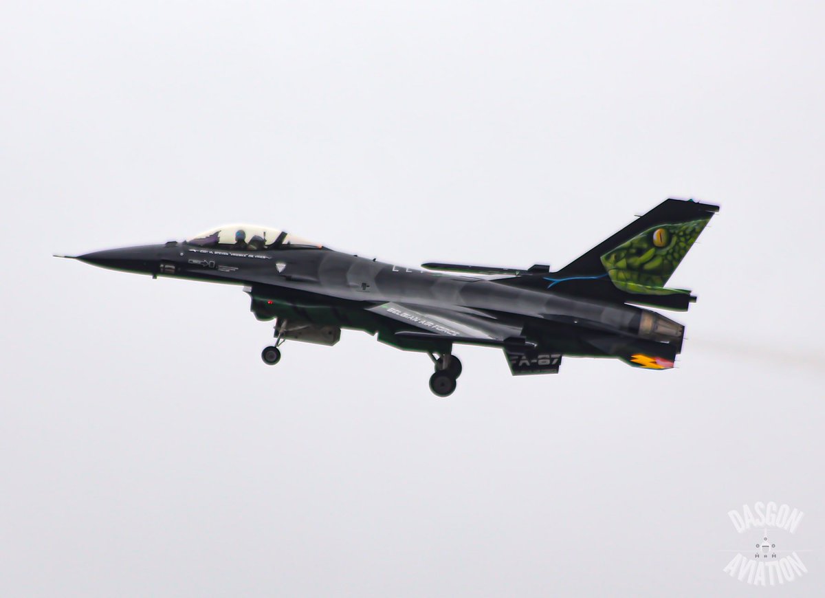 dasgonaviation's tweet photo. F-16 Solo Display Belga🇧🇪🐍
@spottersbcnprat
#aviation #spotting #SalondeProvence #F16 #Belgium #solodisplay https://t.co/Z34hgrHYPP