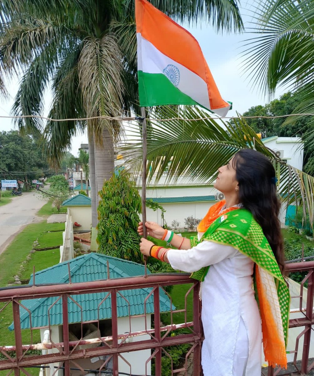 मनुष्य होना तो भाग्य है लेकिन 'भारतीय' 
होना हमारा सौभाग्य है..!!!! 🚩🙏💐❣️
जय हिंद 🙏🇮🇳
जय माँ भारती 🙏🇮🇳

#हर_घर_तिरंगा
#हरघरतिरंगा
#हर_घर_तिरंगा_अभियान
#IndiaIndependenceDay
#IndianFlag
#IndependenceDay2023