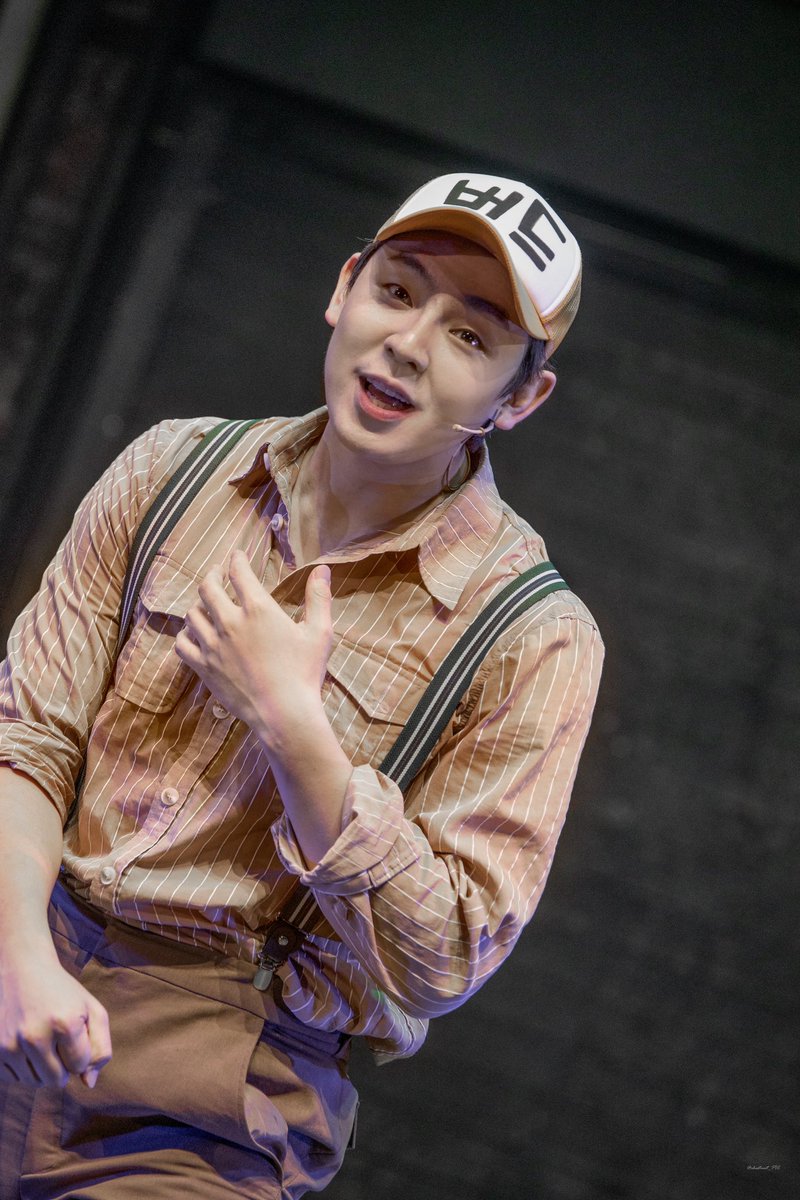 chestnutPIC's tweet photo. 230815 뮤지컬 #구텐버그 커튼콜데이📷

버드 대븐포트 役 #기세중 배우님 https://t.co/QhBv8XbCiX