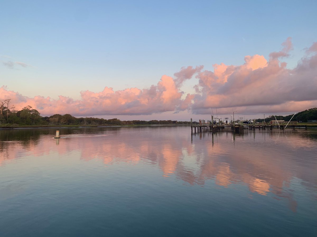 5am fieldwork isn’t so bad when the views are this good. Good last week for <a href="/colecast22/">Cole Castillo</a> and <a href="/Noellesallowed/">Noelle Keister</a>  before starting classes again

<a href="/UNCims/">UNC IMS</a> <a href="/UNC_GradSchool/">UNC Graduate School</a> @UNCResearch <a href="/UNC_EMES/">UNC Dept of Earth, Marine & Environmental Sciences</a>