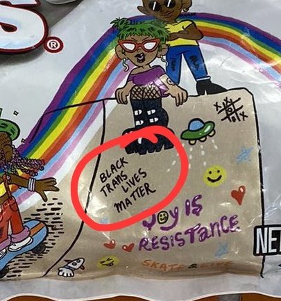Atheen_'s tweet photo. They at can't leave our kids alone, can they. Seriously? 🤬 I guess I'll add #Skittles to my NEVER BUY AGAIN list, next to #BudLight. #BoycottSkittles #GoWokeGoBroke https://t.co/Sj1zLXHoOi
