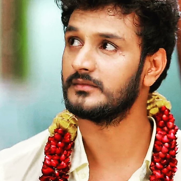 MySweetAnnafan's tweet photo. #cute stylish attitude look..😍« Life can only be understood backwards; but it must be lived forwards..!!🔥« @sibbusuryan #sibbusuryan #MysweetAnna #Stylish #rojaserialactor #rojaserialhero #rojaserial #rojarjunloveforever❤ #rojun #smile #wewantrojaserial🔥#wewantrojuncomeback💥 https://t.co/BzgYYbpO7a